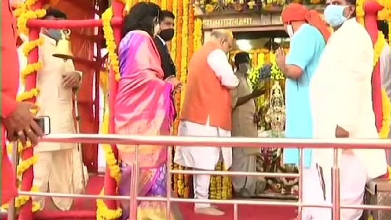 হায়দরাবাদে গিয়ে কৃষক বিক্ষোভ ইস্যুতে সরব অমিত শাহ, তোপ দাগলেন টিআরএস আর মিমের বিরুদ্ধে