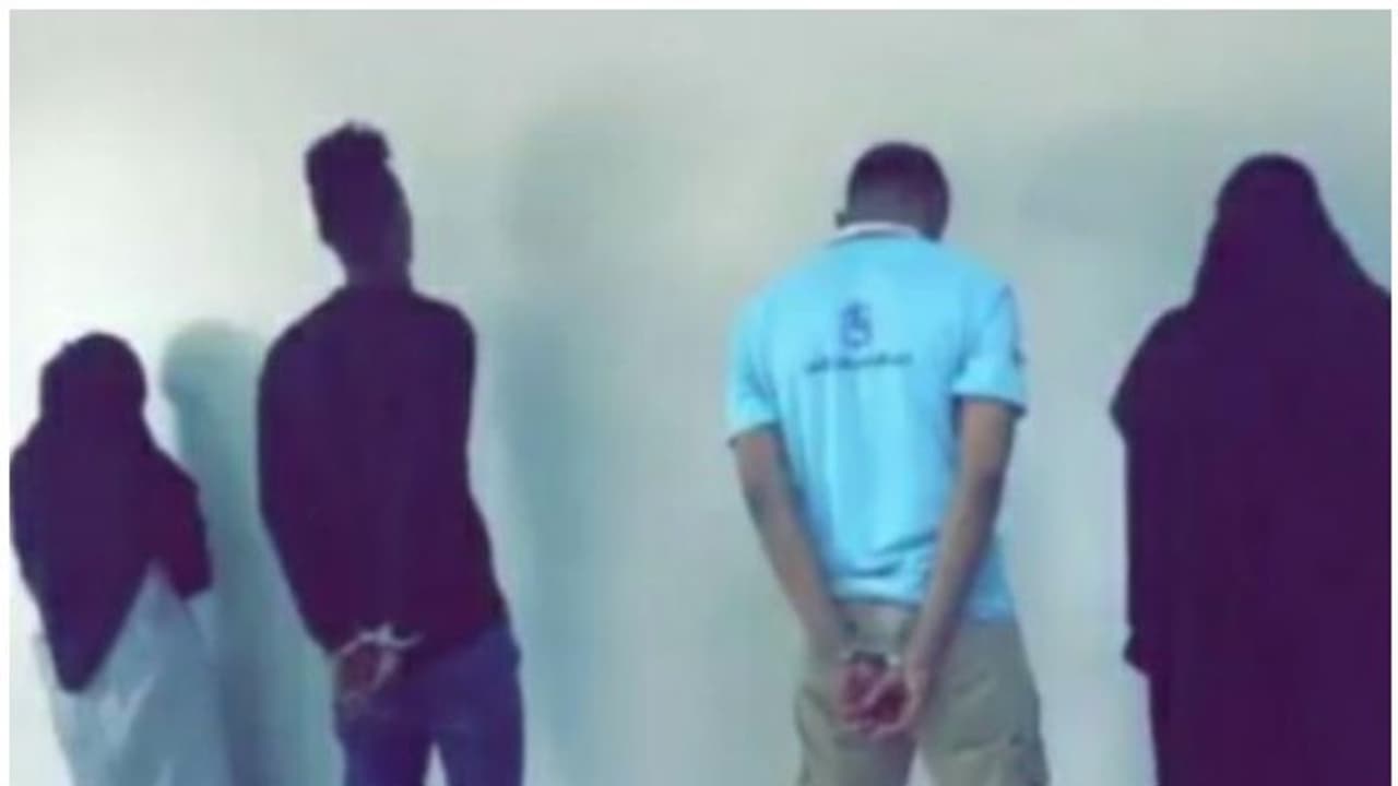 സൗദിയിലെ ജ്വല്ലറികളില് മോഷണം; സ്ത്രീകളുള്പ്പെടുന്ന സംഘം പിടിയില് സൗദിയിലെ ജ്വല്ലറികളില് മോഷണം; സ്ത്രീകളുള്പ്പെടുന്ന സംഘം പിടിയില്