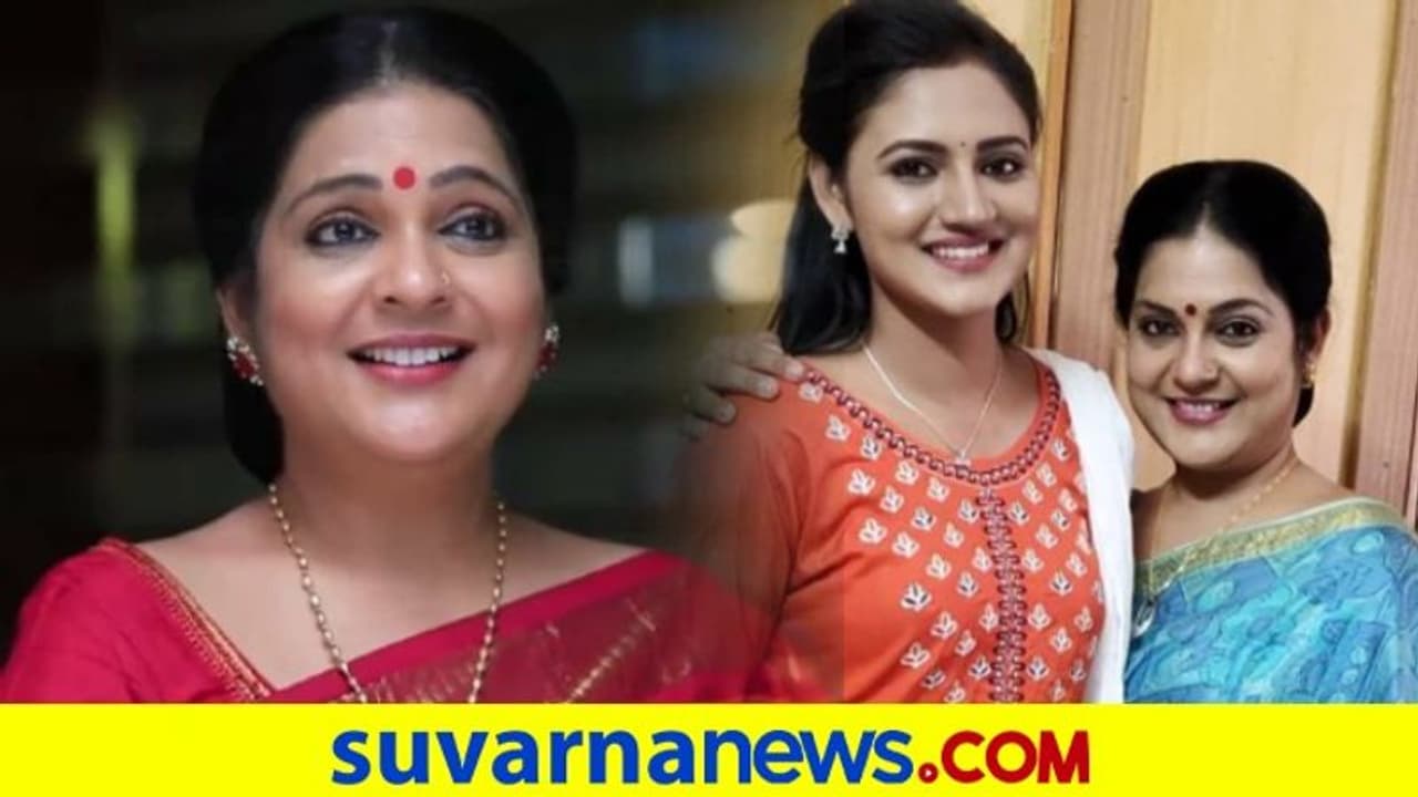 Kannadathi : ಚಿತ್ಕಳಾ ನಿಜ ಹೆಸರು ಊರ್ಮಿಳಾ, ಅದ್ಯಾಕೆ ಹೆಸರು ಬದಲಿಸಿದ್ರು? Kannadathi : ಚಿತ್ಕಳಾ ನಿಜ ಹೆಸರು ಊರ್ಮಿಳಾ, ಅದ್ಯಾಕೆ ಹೆಸರು ಬದಲಿಸಿದ್ರು?