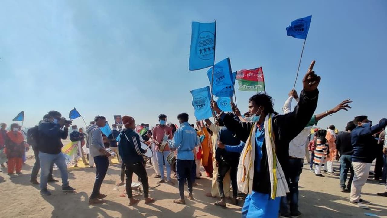 Congress demands Parliament winter session amid farmers’ protest