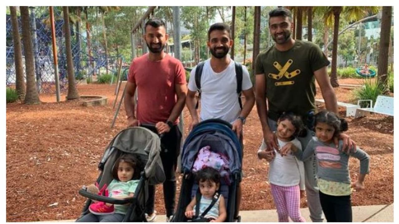 অশ্বিন, রাহানে, পুজারাদের 'ফাদার্স ডে আউট, নেটিজেনদের মন ছুঁয়ে গেল ছবি অশ্বিন, রাহানে, পুজারাদের 'ফাদার্স ডে আউট, নেটিজেনদের মন ছুঁয়ে গেল ছবি