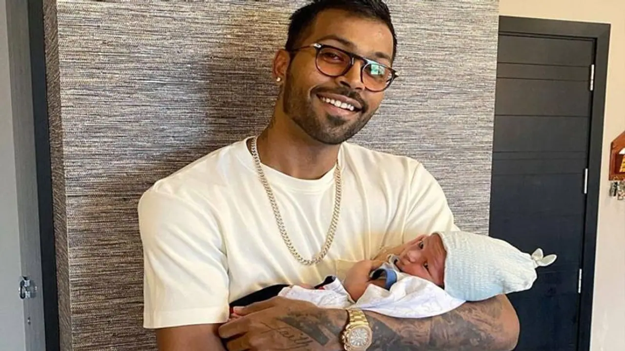 Here's what Hardik Pandya did when he met his son Agastya after 4 months Here's what Hardik Pandya did when he met his son Agastya after 4 months