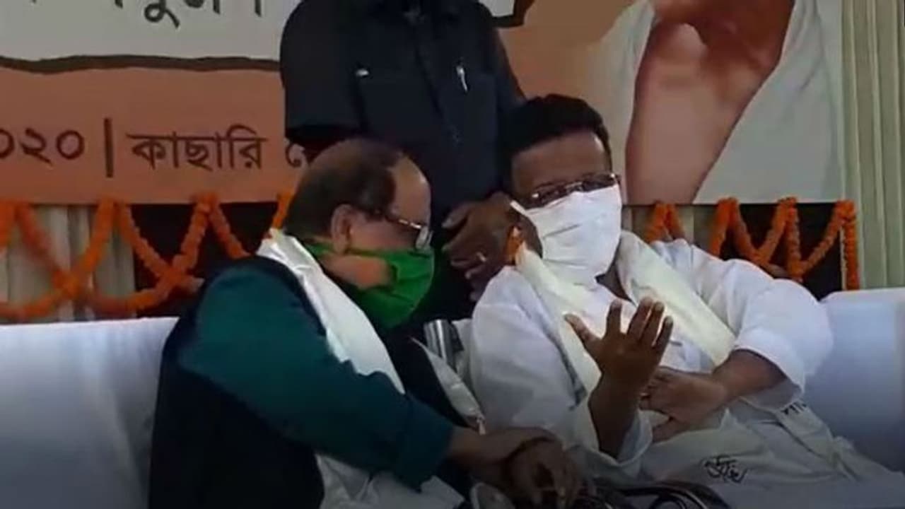 Rival political forces share stage together in Siliguri Rival political forces share stage together in Siliguri