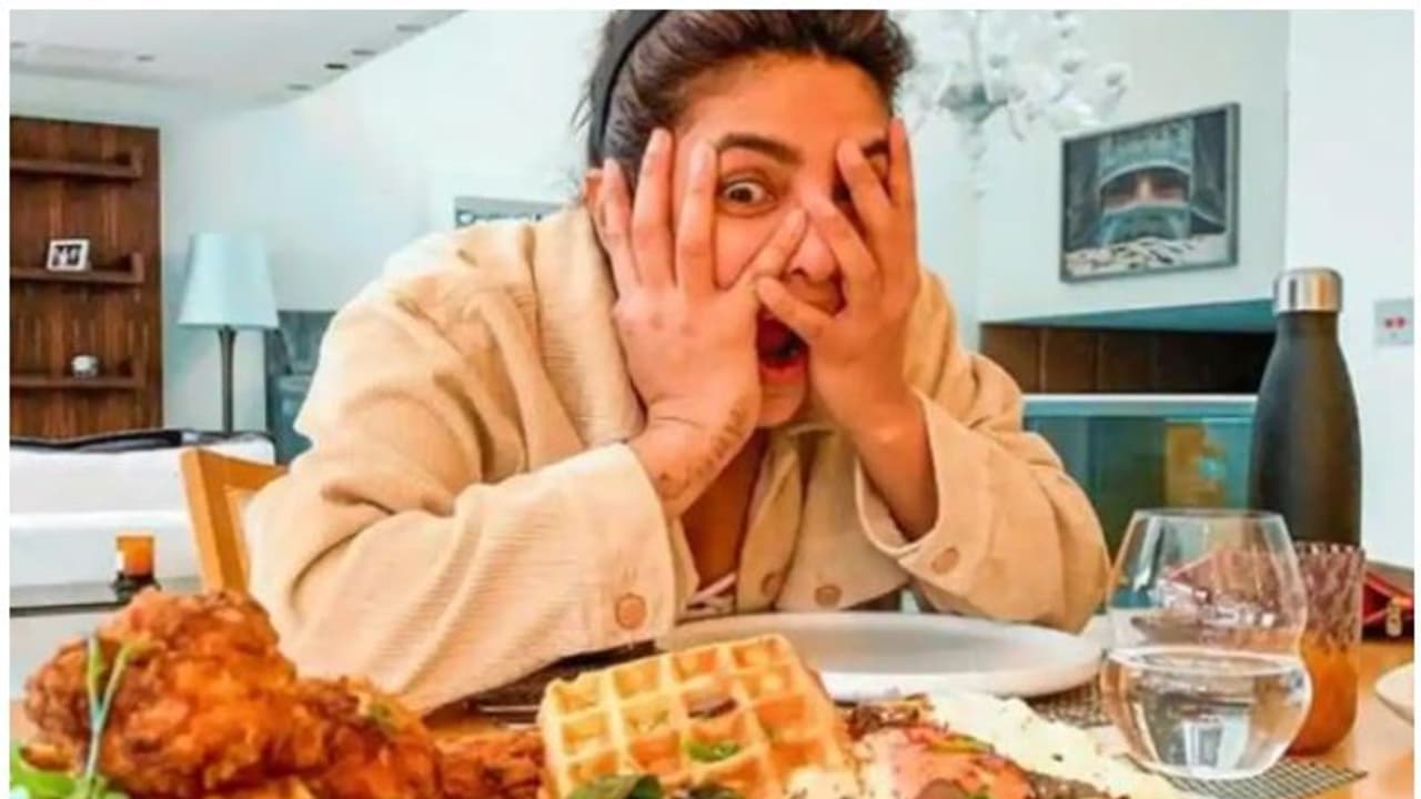 'ഇത് ഞാന് എന്തു ചെയ്യും...'; ഭക്ഷണം കണ്ട് അമ്പരന്ന് പ്രിയങ്ക 'ഇത് ഞാന് എന്തു ചെയ്യും...'; ഭക്ഷണം കണ്ട് അമ്പരന്ന് പ്രിയങ്ക