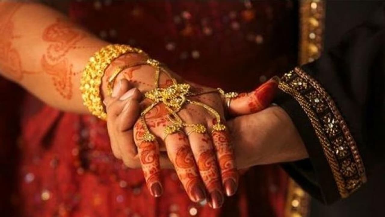 শুধুমাত্র মুসলমানদের জন্য নয়, এই রাজ্যে হিন্দুদের জন্যও আসছে লাভ জিহাদ আইন শুধুমাত্র মুসলমানদের জন্য নয়, এই রাজ্যে হিন্দুদের জন্যও আসছে লাভ জিহাদ আইন