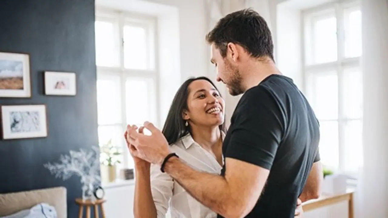 এই ছোট্ট কাজ করলেই স্ত্রী থাকবে আপনার বশে, বিছানায় রাজত্ব করবেন আপনি