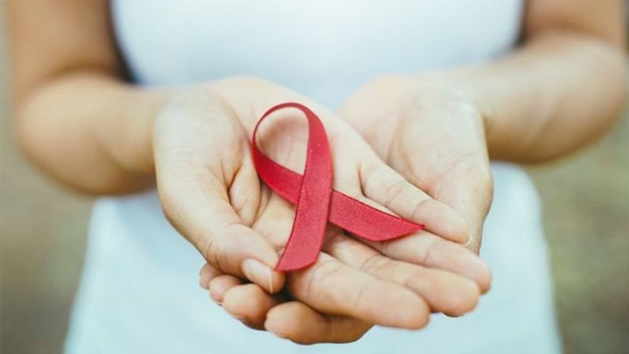 'എച്ച്ഐവി രോഗികളുടെ പെൻഷൻ മുടക്കരുത്, സ്വമേധയാ കേസെടുത്ത് മനുഷ്യാവകാശ കമ്മീഷൻ||Asianet News Impact