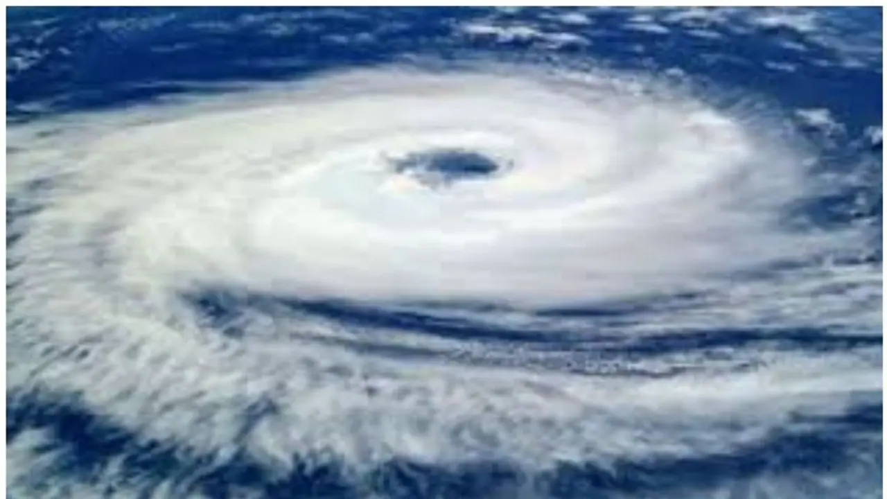 ಮುಂದಿನ ವಾರ ಚಂಡಮಾರುತ ದಾಳಿ: ಕರ್ನಾಟಕ, ಕೇರಳದ ಕರಾವಳಿ ತೀರದಲ್ಲಿ ಪರಿಣಾಮ! ಮುಂದಿನ ವಾರ ಚಂಡಮಾರುತ ದಾಳಿ: ಕರ್ನಾಟಕ, ಕೇರಳದ ಕರಾವಳಿ ತೀರದಲ್ಲಿ ಪರಿಣಾಮ!