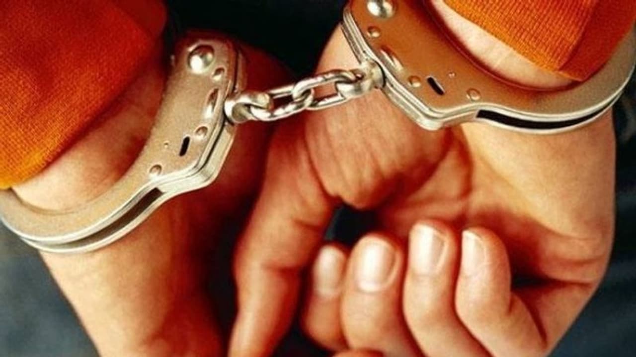 దారుణం : ఆస్తి కోసం కట్టుకున్న భార్య, ఆమె కూతురిపై.. దాడి చేసి... దారుణం : ఆస్తి కోసం కట్టుకున్న భార్య, ఆమె కూతురిపై.. దాడి చేసి...