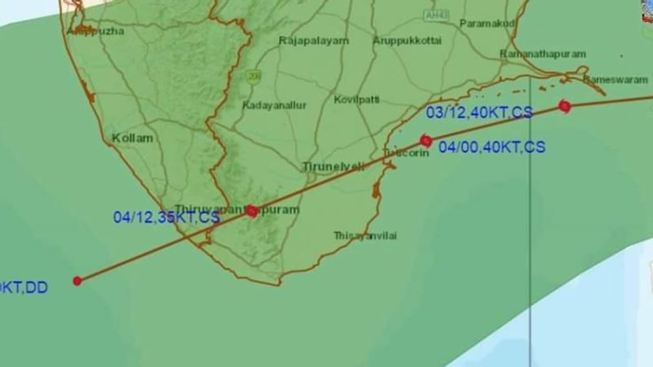 ബുറെവി ചുഴലിക്കാറ്റ് കേരളത്തിലേക്ക്, നെയ്യാറ്റിൻകര വഴി കടന്ന് പോകാൻ സാധ്യത, തെക്കൻ ജില്ലകളിൽ അതീവ ജാഗ്രത ബുറെവി ചുഴലിക്കാറ്റ് കേരളത്തിലേക്ക്, നെയ്യാറ്റിൻകര വഴി കടന്ന് പോകാൻ സാധ്യത, തെക്കൻ ജില്ലകളിൽ അതീവ ജാഗ്രത