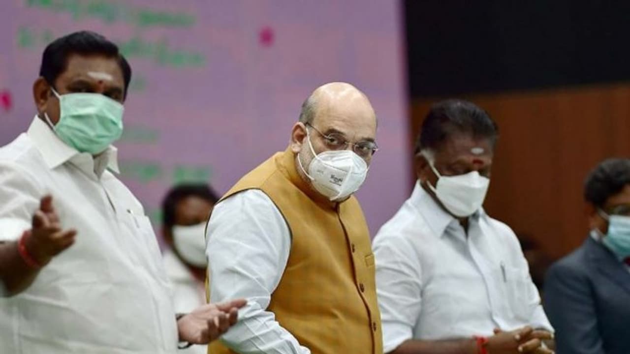 அமித் ஷாவின் உளவுத்துறை ரிப்போர்ட்..! எடப்பாடியாரின் அவசர ஆலோசனை..! பரபரக்கும் அதிமுக..! அமித் ஷாவின் உளவுத்துறை ரிப்போர்ட்..! எடப்பாடியாரின் அவசர ஆலோசனை..! பரபரக்கும் அதிமுக..!