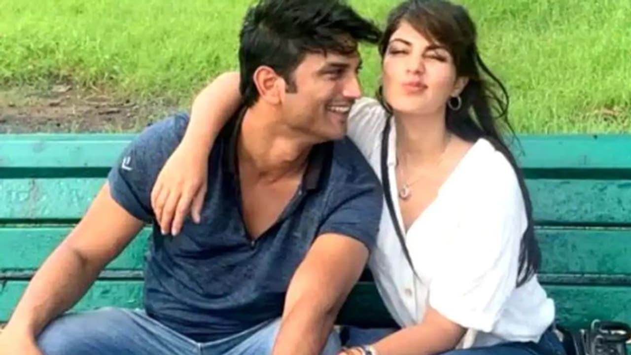 इस साल सबसे ज्यादा सर्च हुए सुशांत सिंह राजपूत, तीसरे नंबर पर गर्लफ्रेंड रिया चक्रवर्ती, जानें लिस्ट इस साल सबसे ज्यादा सर्च हुए सुशांत सिंह राजपूत, तीसरे नंबर पर गर्लफ्रेंड रिया चक्रवर्ती, जानें लिस्ट