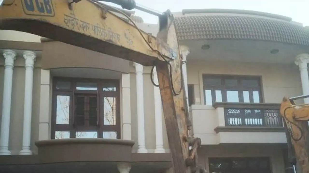 దుండిగల్ మల్లంపేటలో అక్రమ నిర్మాణాలపై కేసు నమోదు.. లీగల్ ఒపీనియన్‌కు ల్యాండ్ డాక్యుమెంట్స్..