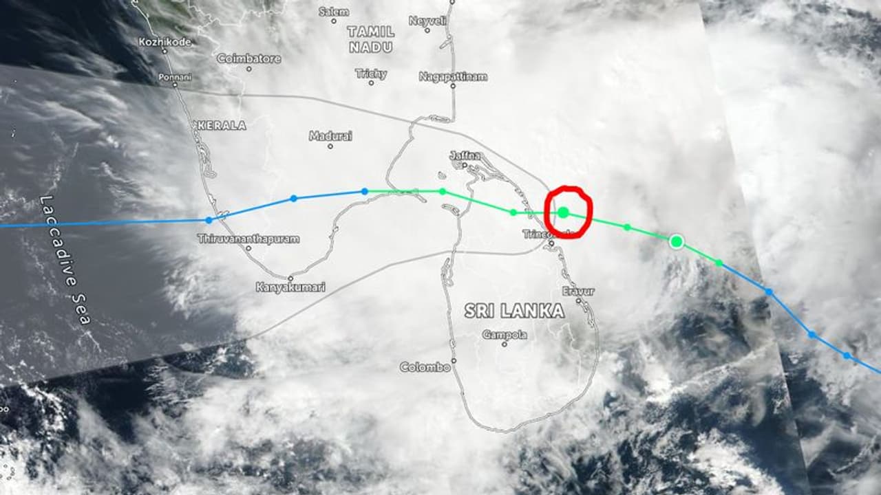 தமிழகத்தை தாக்க வரும் 3 வது இரட்டைப் புயல்... வானிலை ஆய்வு மையம் தகவல்..!