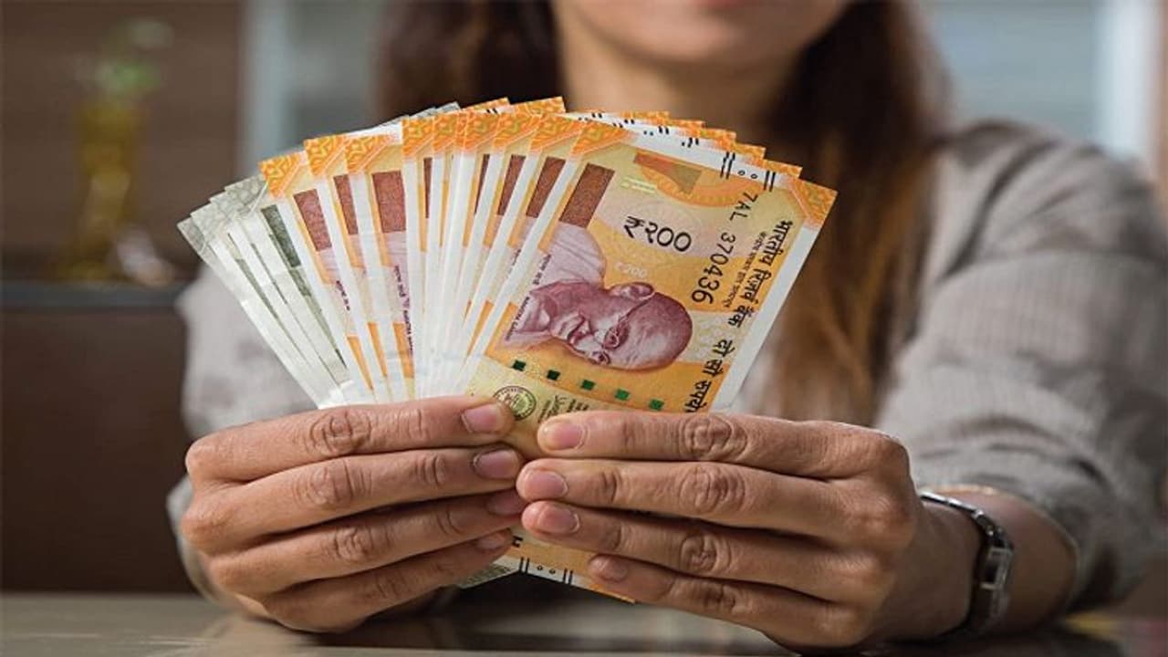 അധിക ചാർജ്ജ് വേണ്ടെന്ന് എസ്ബിഐ; റുപേ ക്രെഡിറ്റ് കാർഡ് ഉപയോക്താക്കൾക്ക് ഇനി യുപിഐ ഇടപാടുകൾ നടത്താം അധിക ചാർജ്ജ് വേണ്ടെന്ന് എസ്ബിഐ; റുപേ ക്രെഡിറ്റ് കാർഡ് ഉപയോക്താക്കൾക്ക് ഇനി യുപിഐ ഇടപാടുകൾ നടത്താം