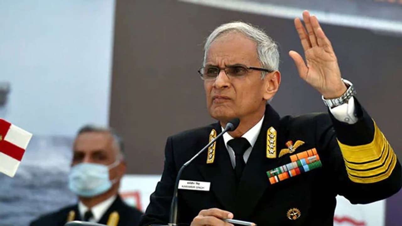 कोरोना और चीन की चुनौतियों से निपटने के लिए तैयार नौसेना, नेवी चीफ ने कहा 24 घंटे दुश्मन पर नजर कोरोना और चीन की चुनौतियों से निपटने के लिए तैयार नौसेना, नेवी चीफ ने कहा 24 घंटे दुश्मन पर नजर