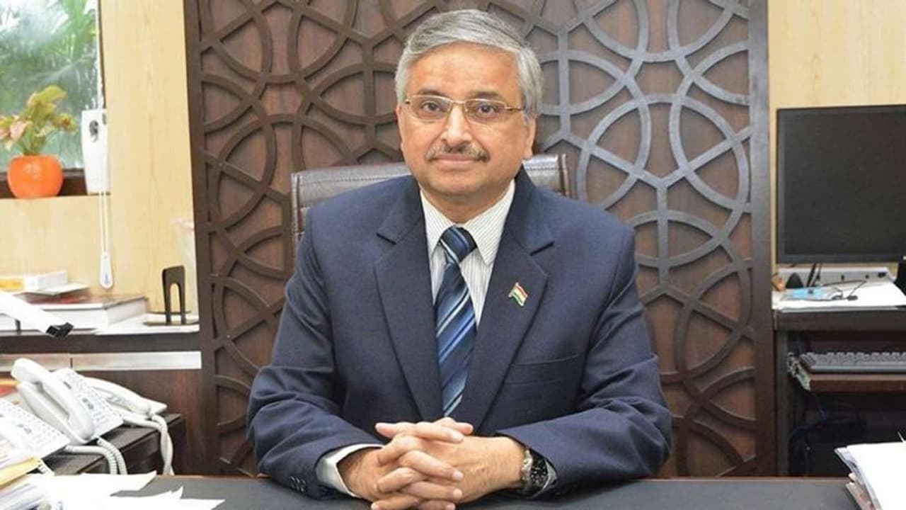 டிசம்பர் இறுதி அல்லது ஜனவரி தொடக்கத்தில் கொரோனா தடுப்பூசிக்கு அவசர ஒப்புதல்.. டெல்லி எய்ம்ஸ் இயக்குனர் அதிரடி டிசம்பர் இறுதி அல்லது ஜனவரி தொடக்கத்தில் கொரோனா தடுப்பூசிக்கு அவசர ஒப்புதல்.. டெல்லி எய்ம்ஸ் இயக்குனர் அதிரடி