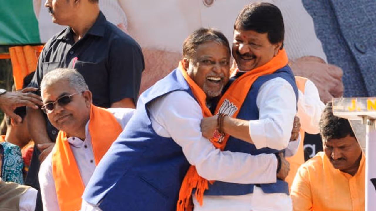 ಬಂಗಾಳ ಬಿಜೆಪಿ ನಾಯಕ ಮುಕುಲ್ ವಿರುದ್ಧ ಹತ್ಯೆಗೆ ಸಂಚು ಆರೋಪ! ಬಂಗಾಳ ಬಿಜೆಪಿ ನಾಯಕ ಮುಕುಲ್ ವಿರುದ್ಧ ಹತ್ಯೆಗೆ ಸಂಚು ಆರೋಪ!