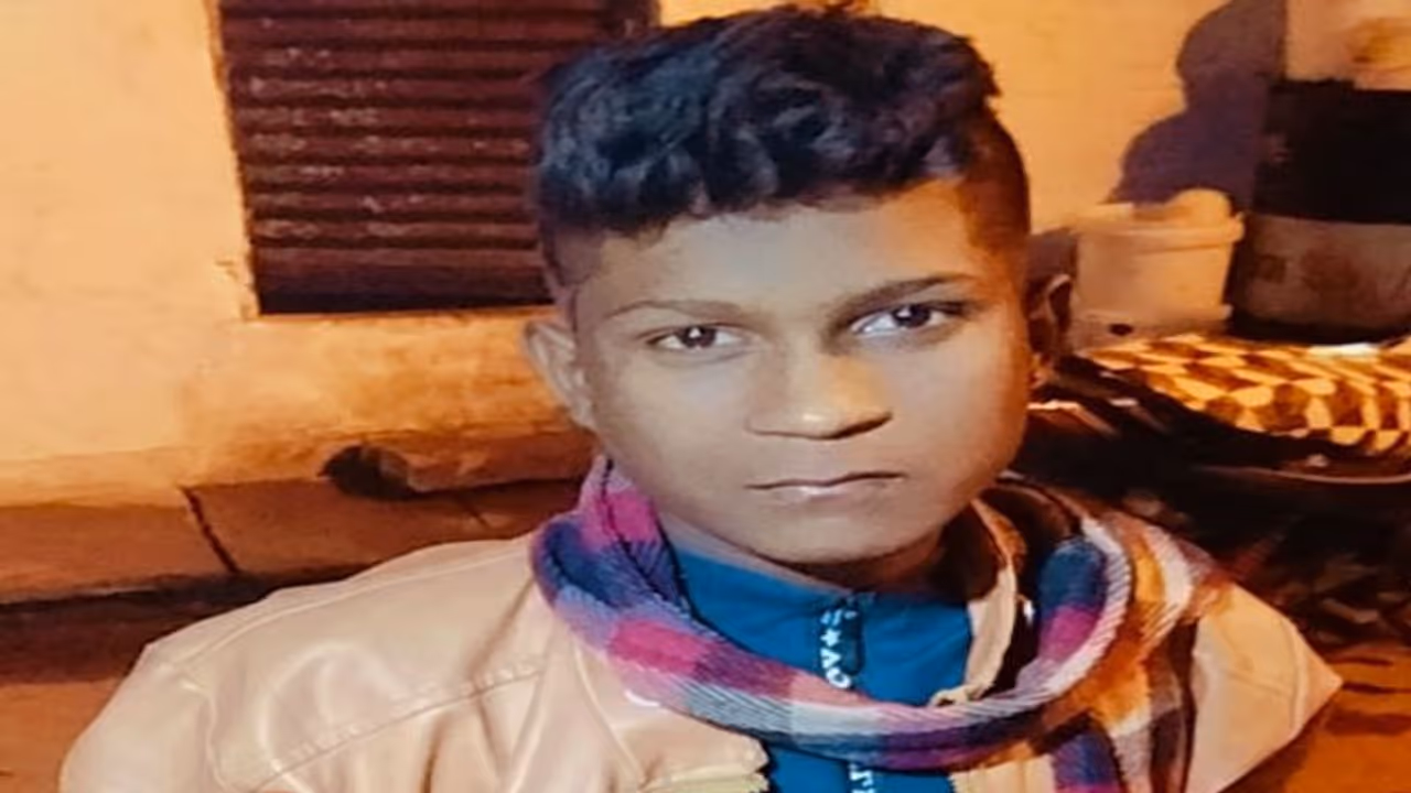 मां से बेटे ने कहा मम्मी खाने की थाली लगा दो 5 मिनट में आया, लेकिन जानवर नोचकर खा रहे थे मासूम चेहरा मां से बेटे ने कहा मम्मी खाने की थाली लगा दो 5 मिनट में आया, लेकिन जानवर नोचकर खा रहे थे मासूम चेहरा