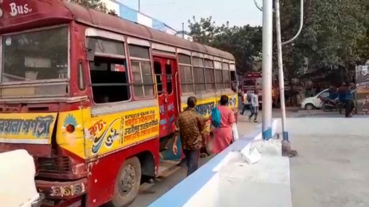 অবশেষে চালু মাঝেরহাট ব্রিজ, পুরনো রুটে বাস চালানোর আর্জি চালক থেকে যাত্রীদের