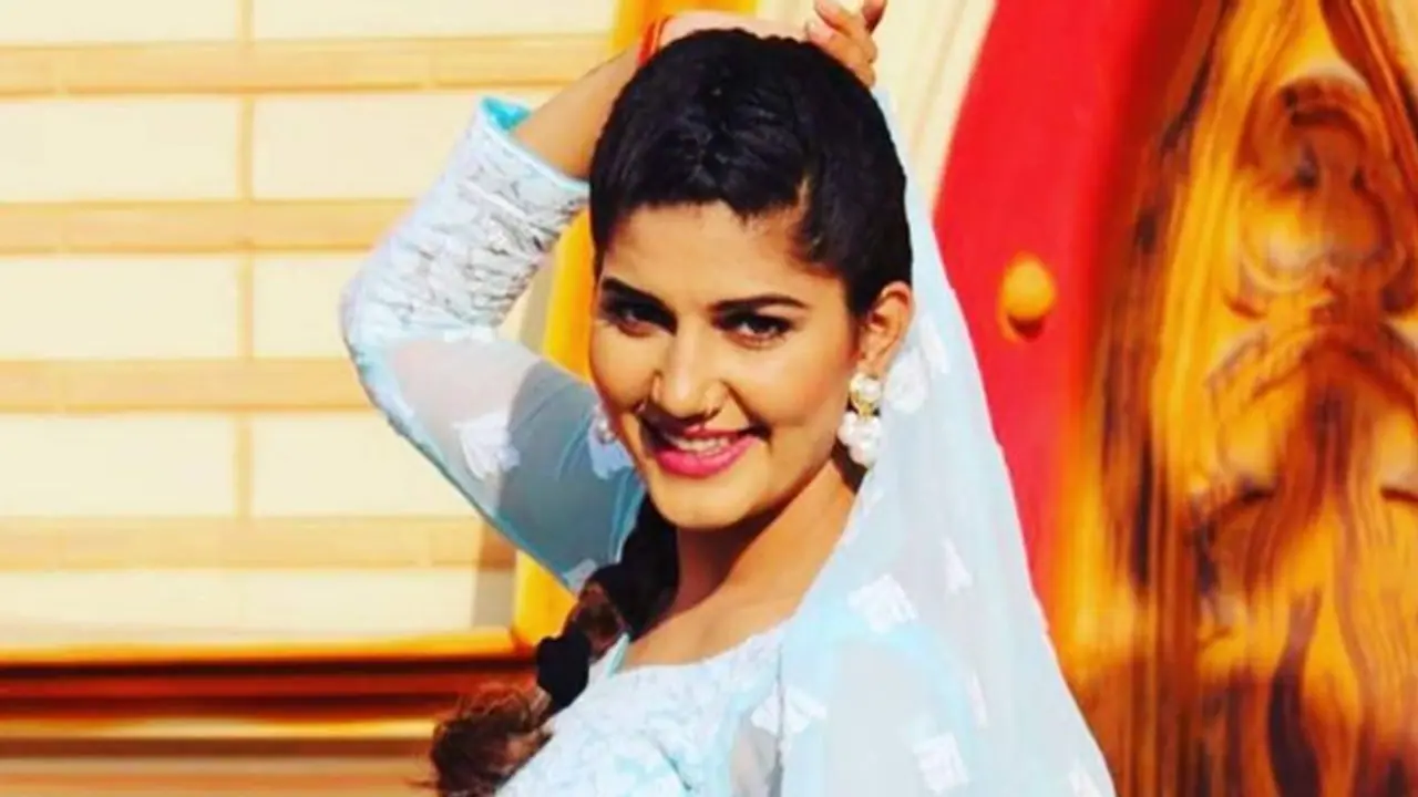 सपना चौधरी ने 'नाचण की तोल' पर किया सेक्सी डांस, ताल ठोंकते ही दर्शक हुए बेकाबू