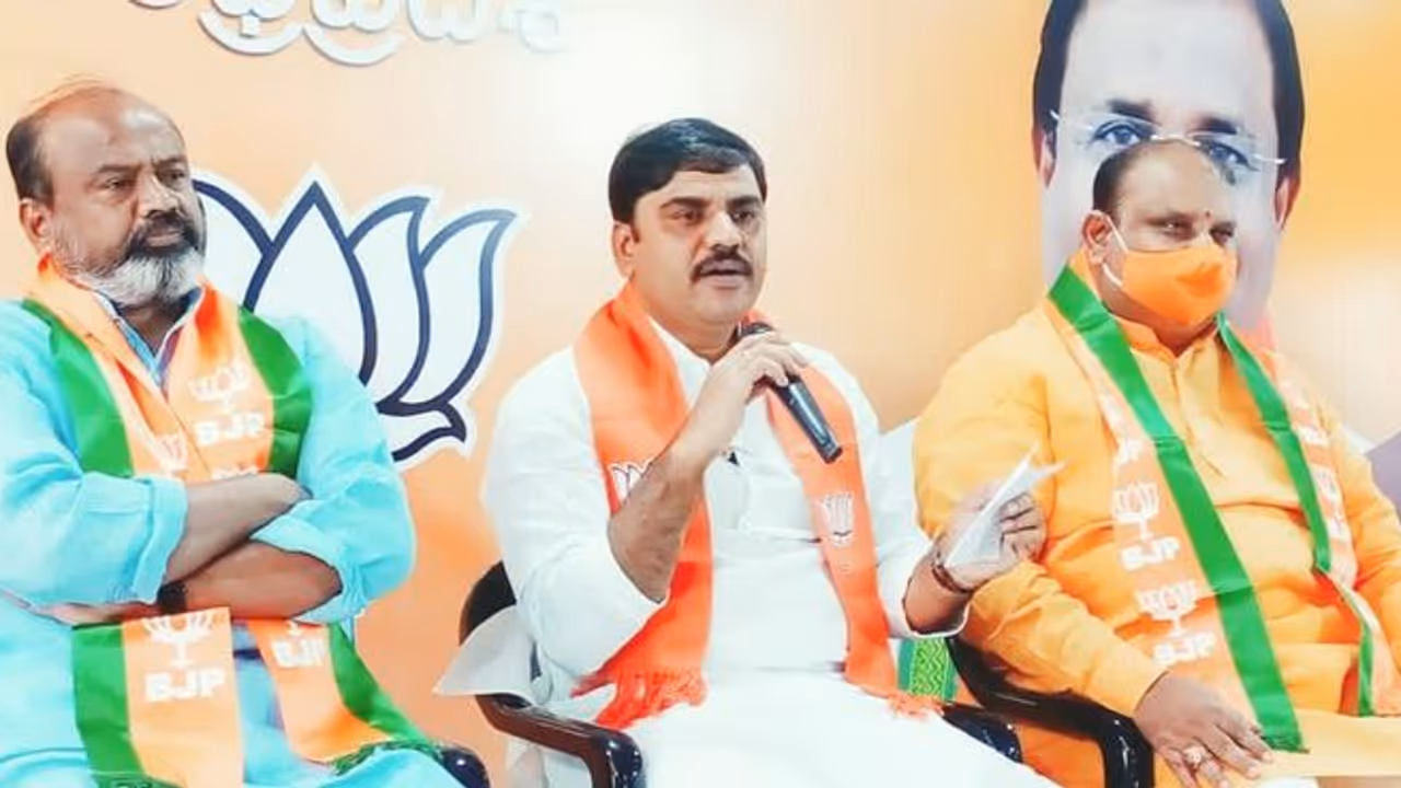 ఎవరినో సీఎంని చేసేందుకు బీజేపీ జనసేన సిద్ధంగా లేవు : పవన్ వ్యాఖ్యలపై విష్ణువర్ధన్ రెడ్డి