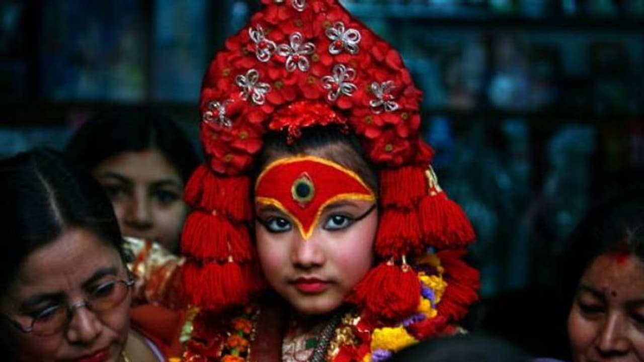 നേപ്പാളിലെ റോയൽ കുമാരിമാർ, കാളിയുടെ ശക്തി കുടിയിരിക്കുന്നുണ്ടെന്ന് വിശ്വസിക്കുന്ന പെൺകു‍ഞ്ഞുങ്ങൾ