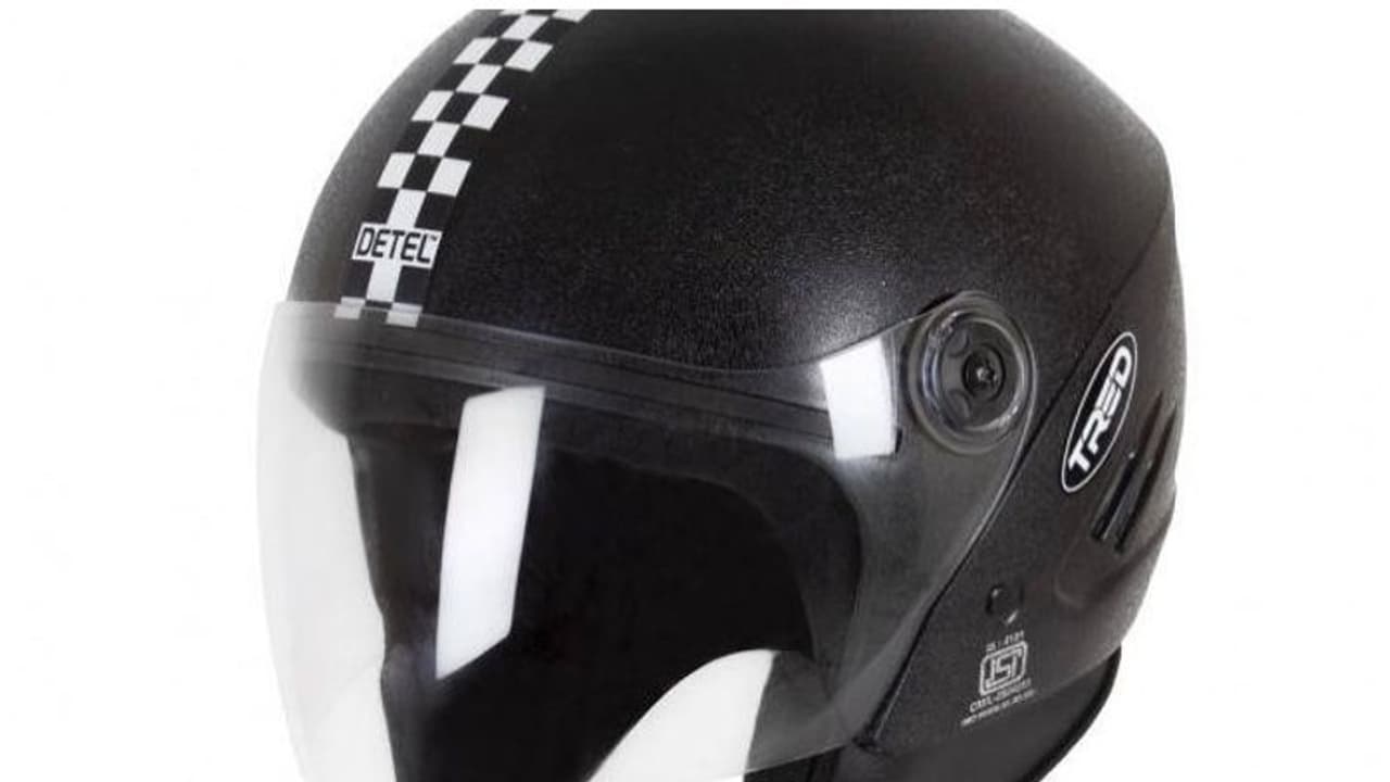 ഇത് പുത്തന് BIS ഹെല്മറ്റ്, വില 699 രൂപ മാത്രം! ഇത് പുത്തന് BIS ഹെല്മറ്റ്, വില 699 രൂപ മാത്രം!