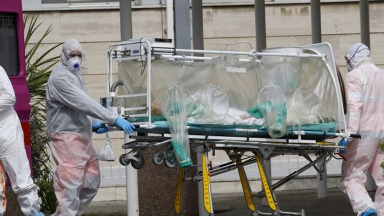 बहरीन बना दूसरा देश, जिसने फाइजर बायोएनटेक वैक्सीन को दी मंजूरी, लेकिन गुप्त रखी एक खास जानकारी बहरीन बना दूसरा देश, जिसने फाइजर बायोएनटेक वैक्सीन को दी मंजूरी, लेकिन गुप्त रखी एक खास जानकारी