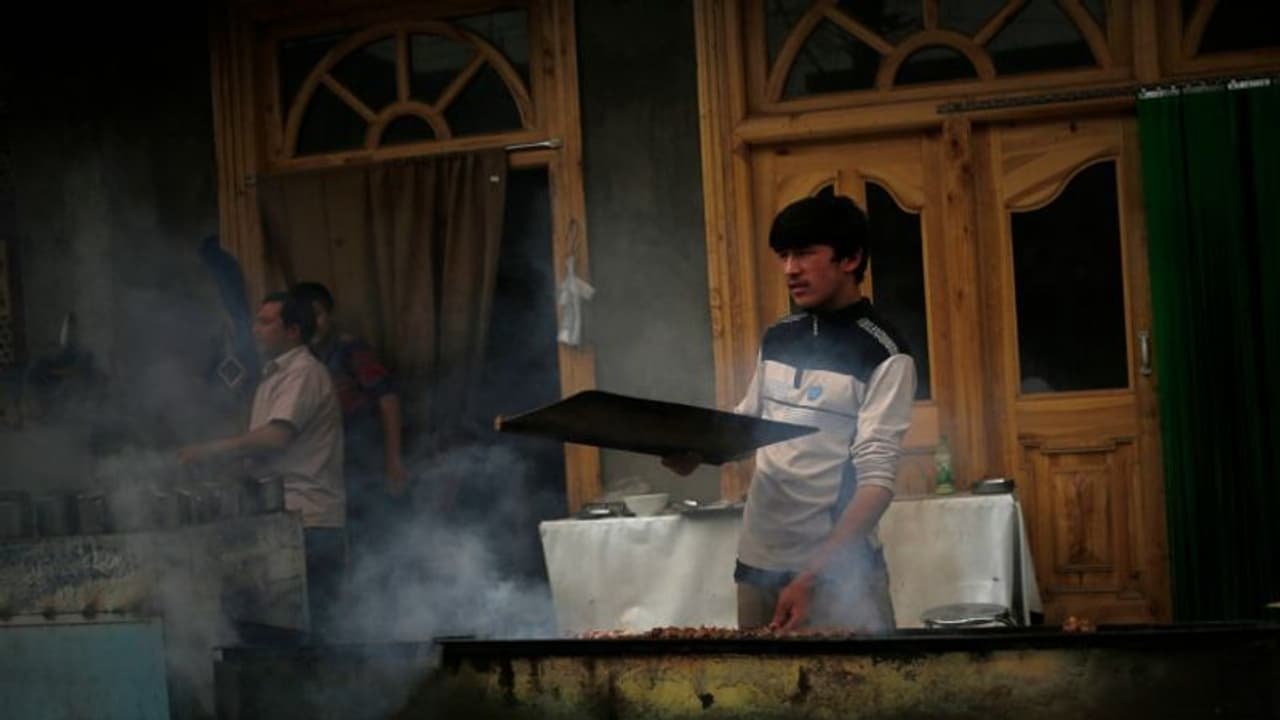 ഉയ്‌ഗര്‍ മുസ്ലിങ്ങളെ ക്യാമ്പുകളിൽ വെള്ളിയാഴ്ച നിർബന്ധിച്ച് പോർക്ക് തീറ്റിച്ച് ചൈനീസ് സർക്കാർ, പ്രതിഷേധം ശക്തം