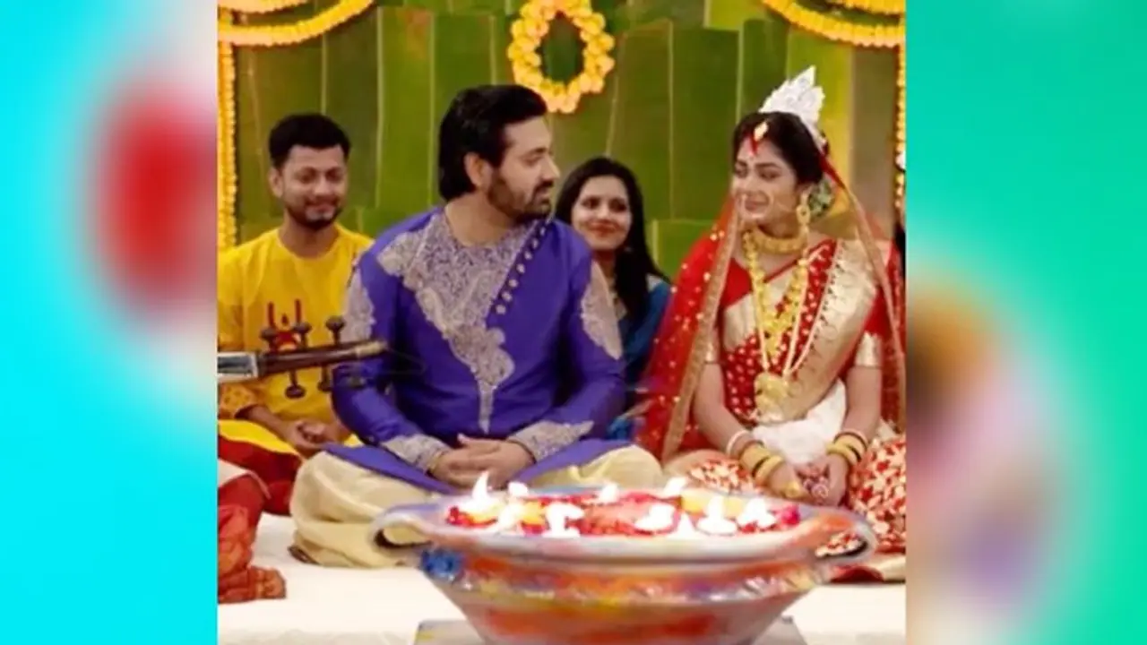 বাসর রাতে মোহরকে বিশেষ উপহার শঙ্খর, লজ্জায় রাঙা হল 'মোহরদীপ' বাসর রাতে মোহরকে বিশেষ উপহার শঙ্খর, লজ্জায় রাঙা হল 'মোহরদীপ'