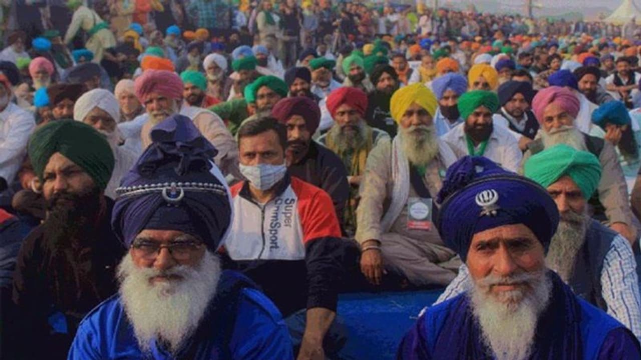 सिंघु बार्डर की घटना के बाद ट्वीटर पर ट्रोल हुआ किसान आंदोलन, यूजर्स बोले: तालिबान को यहां महसूस कीजिए सिंघु बार्डर की घटना के बाद ट्वीटर पर ट्रोल हुआ किसान आंदोलन, यूजर्स बोले: तालिबान को यहां महसूस कीजिए