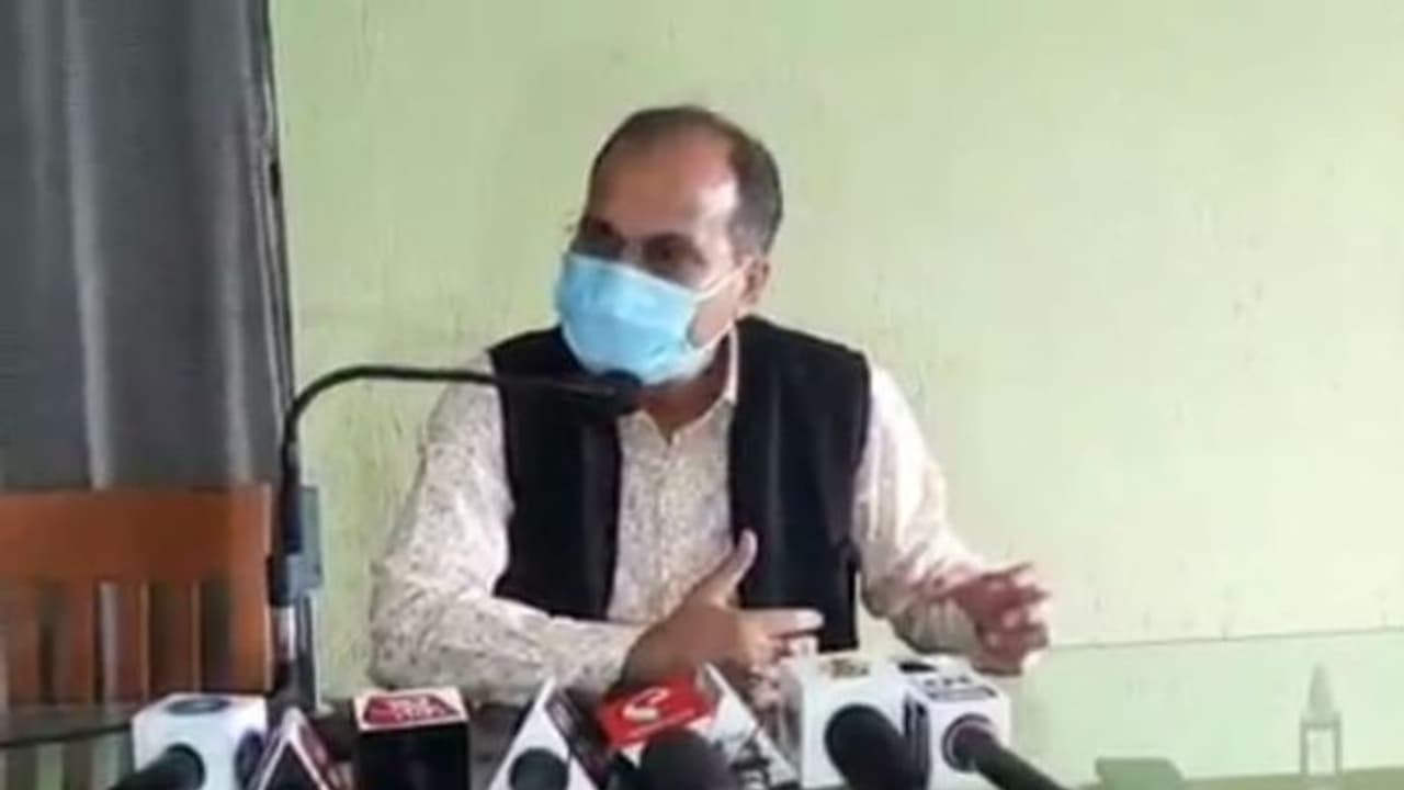 ভোটের পরে মমতার সঙ্গে যাবে কংগ্রেস, কী বললেন প্রদেশ সভাপতি অধীর চৌধুরী ভোটের পরে মমতার সঙ্গে যাবে কংগ্রেস, কী বললেন প্রদেশ সভাপতি অধীর চৌধুরী