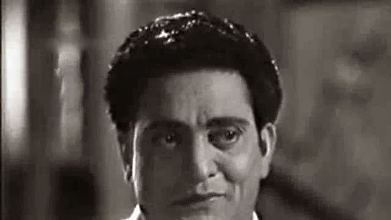 ఇండియాలోనే ఒకప్పుడు రిచెస్ట్ హీరో.. కానీ మురికివాడలో దుర్భర జీవితం, సావిత్రిని మించిన ట్రాజిడీ ఇండియాలోనే ఒకప్పుడు రిచెస్ట్ హీరో.. కానీ మురికివాడలో దుర్భర జీవితం, సావిత్రిని మించిన ట్రాజిడీ