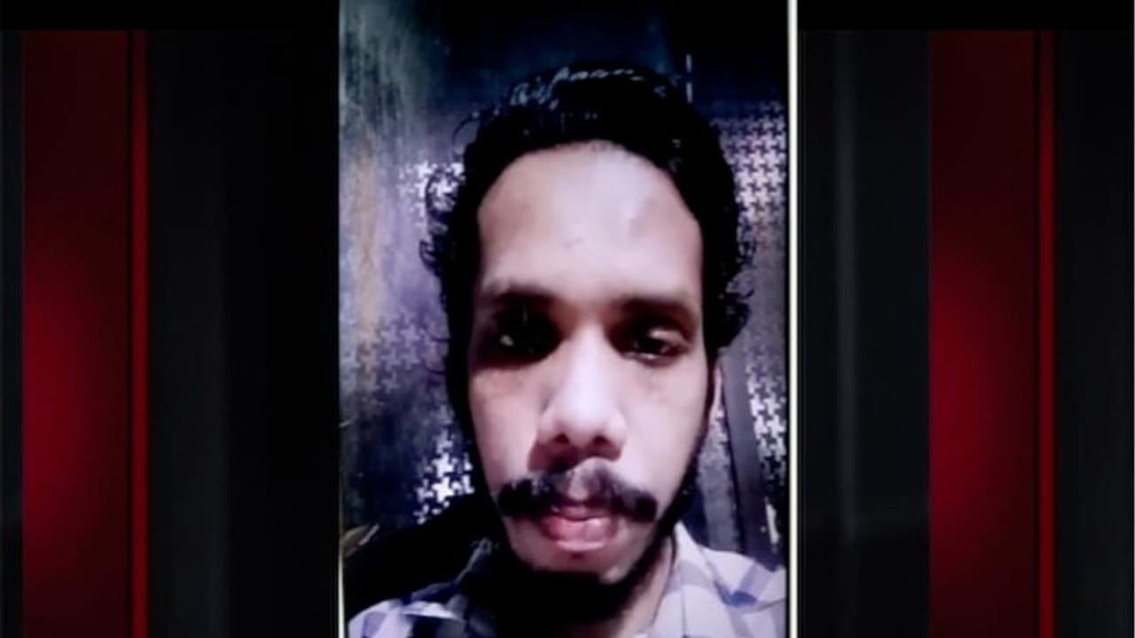 യുവാവിന്റെ ആത്മഹത്യ: പൊലീസിനെതിരെ ആരോപണവുമായി യുവാവിന്റെ അമ്മ യുവാവിന്റെ ആത്മഹത്യ: പൊലീസിനെതിരെ ആരോപണവുമായി യുവാവിന്റെ അമ്മ