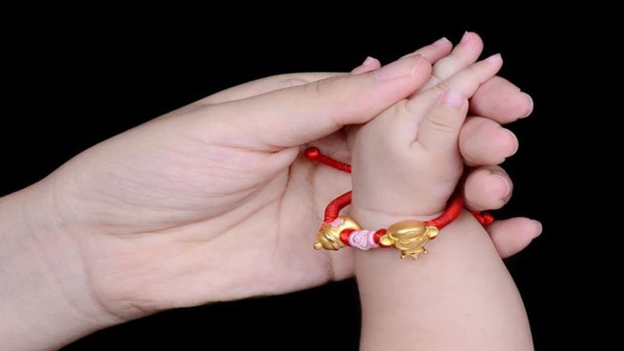 সন্তানের যাবতীয় সমস্যা দূর করতে বিশেষ কাকতালীয় যোগ, নিয়ম মেনে পালন করুন এই ব্রত সন্তানের যাবতীয় সমস্যা দূর করতে বিশেষ কাকতালীয় যোগ, নিয়ম মেনে পালন করুন এই ব্রত