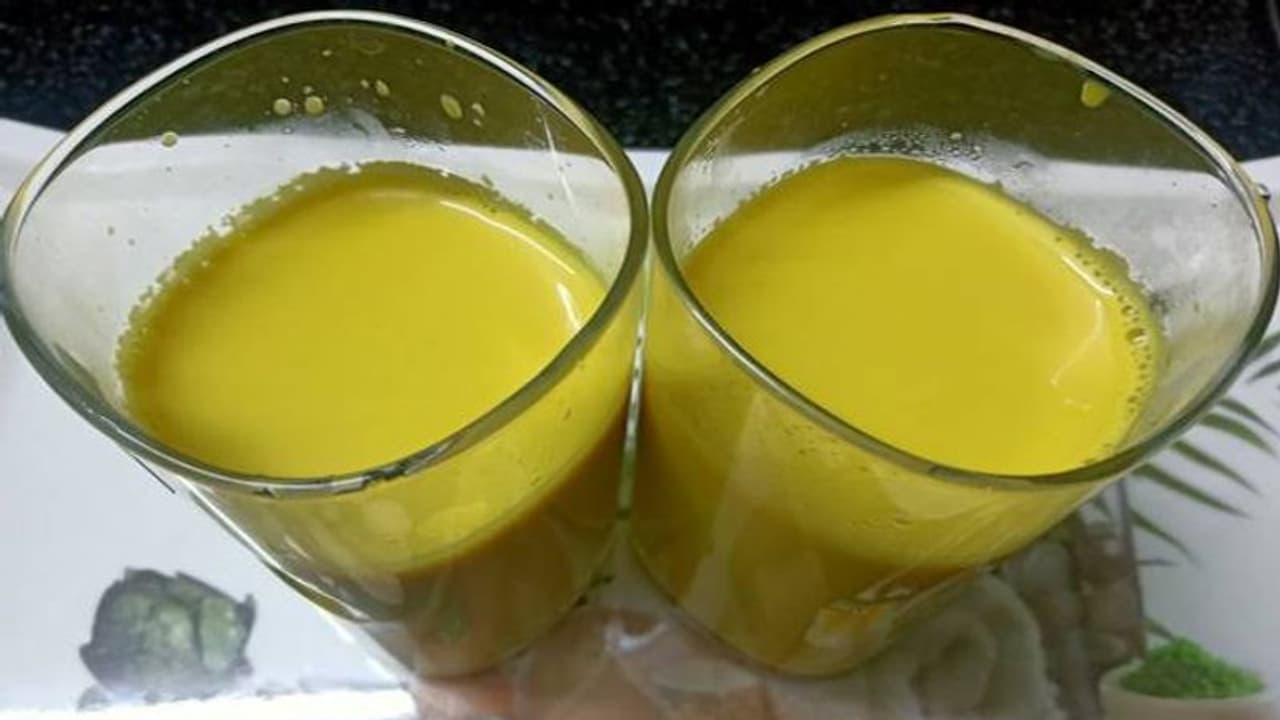 Turmeric Milk: மஞ்சள் கலந்த பாலை யாரெல்லாம் குடிக்க கூடாது! ஏன்? Turmeric Milk: மஞ்சள் கலந்த பாலை யாரெல்லாம் குடிக்க கூடாது! ஏன்?
