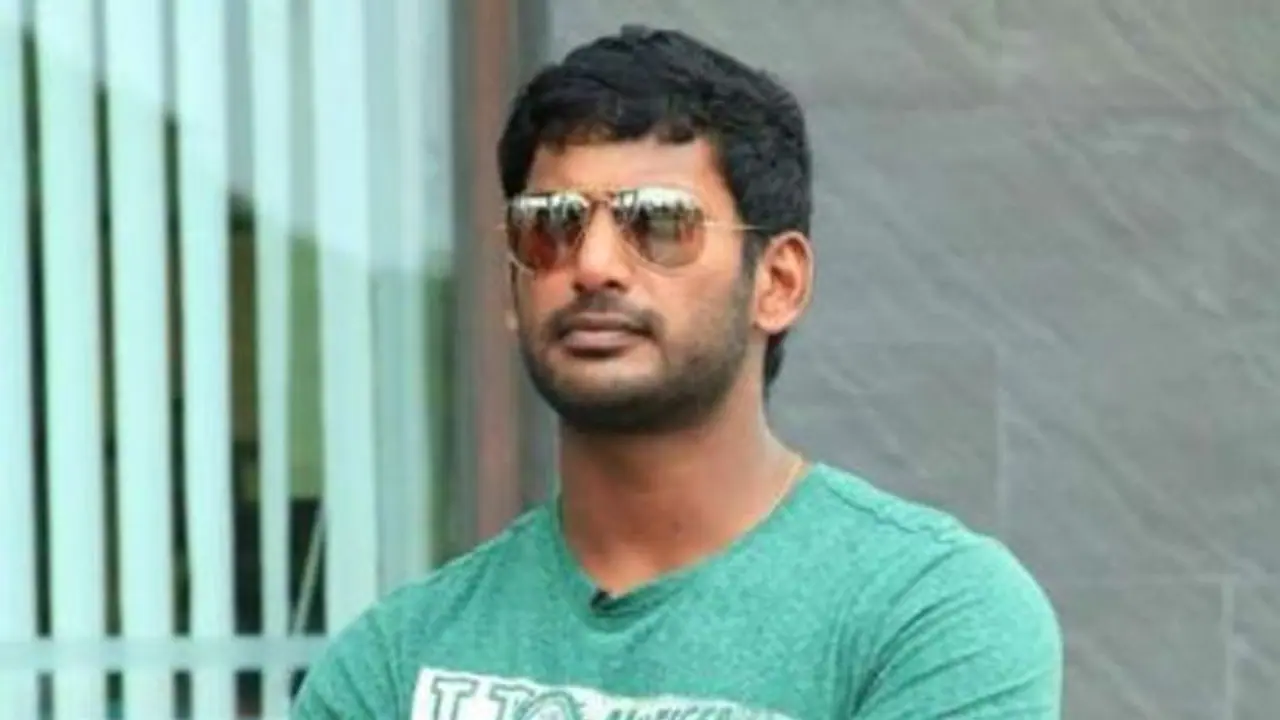 స్టార్ ప్రొడ్యూసర్ పై కేసు పెట్టిన హీరో విశాల్! స్టార్ ప్రొడ్యూసర్ పై కేసు పెట్టిన హీరో విశాల్!