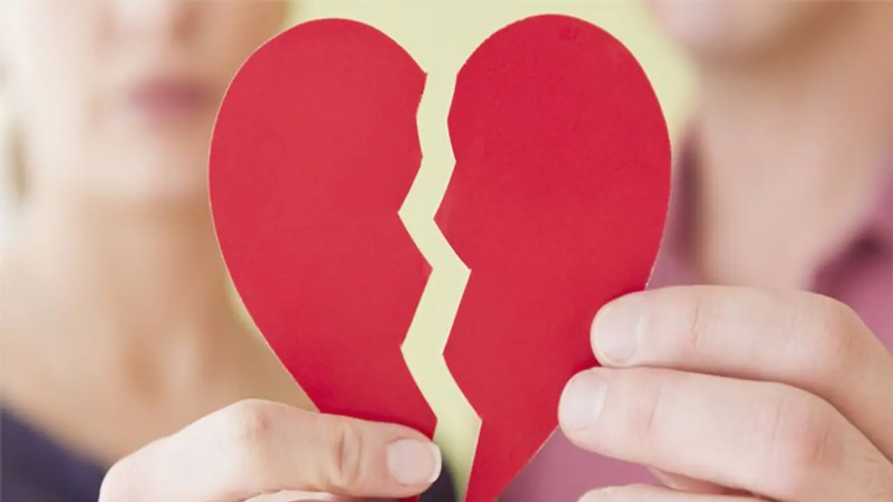 Astrology News: ১২টি রাশির মধ্যে এই ২ রাশির ব্রেকআপ হওয়ার সম্ভাবনা সবচেয়ে বেশি Astrology News: ১২টি রাশির মধ্যে এই ২ রাশির ব্রেকআপ হওয়ার সম্ভাবনা সবচেয়ে বেশি