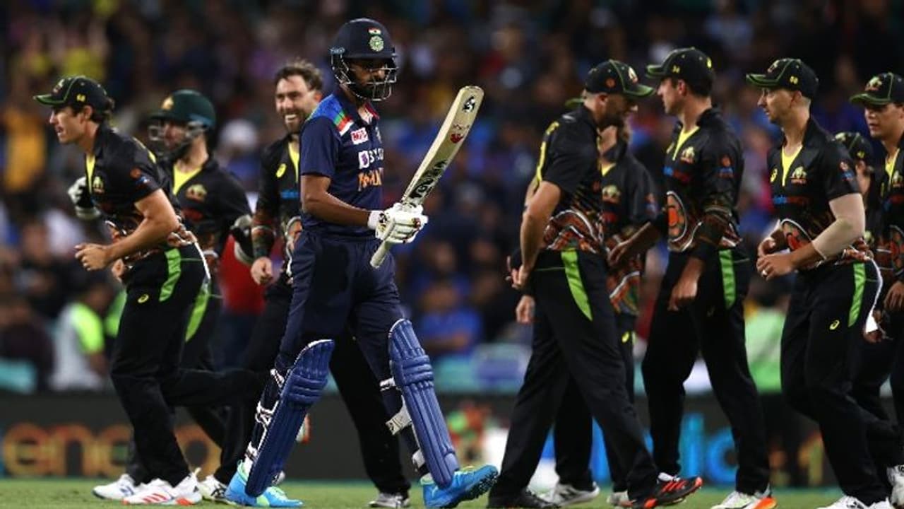 ഓസീസിനെതിരെ ഇന്ത്യക്ക് രണ്ട് വിക്കറ്റ് നഷ്ടം; കോലി സഞ്ജു സഖ്യം ക്രീസില് ഓസീസിനെതിരെ ഇന്ത്യക്ക് രണ്ട് വിക്കറ്റ് നഷ്ടം; കോലി സഞ്ജു സഖ്യം ക്രീസില്