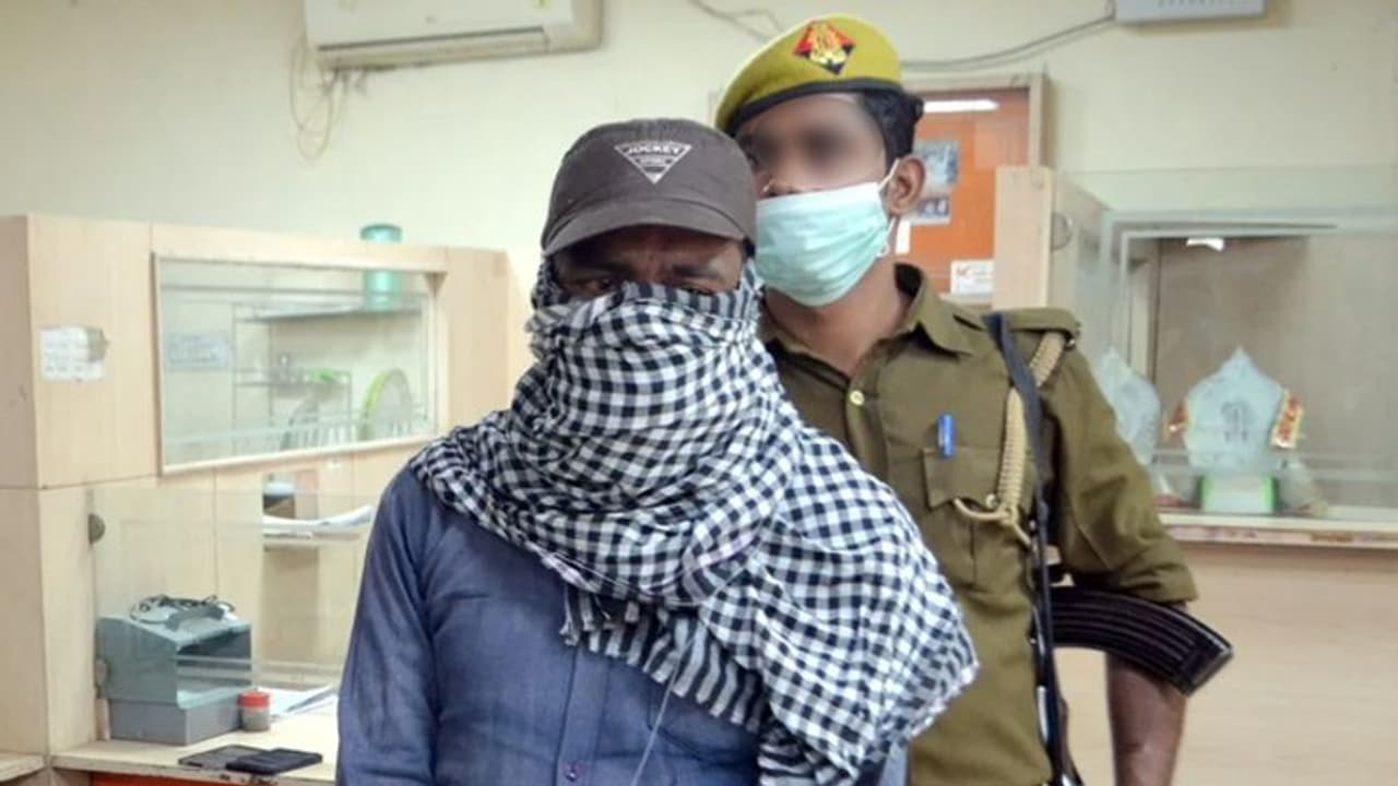 गजब मामला: शुभ घड़ी देख ATM लूटने पहुंचा चोर, मुहूर्त निकला तो पकड़ा गया..खुद बताई पूरी कहानी गजब मामला: शुभ घड़ी देख ATM लूटने पहुंचा चोर, मुहूर्त निकला तो पकड़ा गया..खुद बताई पूरी कहानी