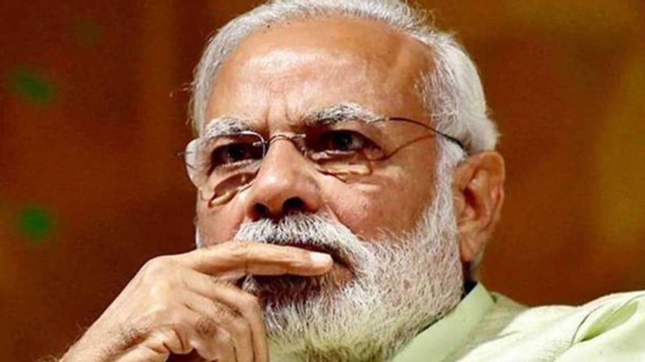 पीएम मोदी ने कहा, बड़े पैमाने पर कोरोना वैक्सीन के लिए मोबाइल टेक्नोलॉजी का इस्तेमाल होगा पीएम मोदी ने कहा, बड़े पैमाने पर कोरोना वैक्सीन के लिए मोबाइल टेक्नोलॉजी का इस्तेमाल होगा
