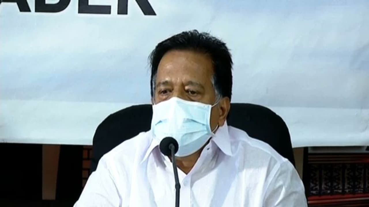 സ്വർണ്ണക്കടത്ത് കേസ് അട്ടിമറിക്കാൻ ശ്രമം നടക്കുന്നു; സിഎം രവീന്ദ്രന് സുരക്ഷ ഏർപ്പെടുത്തണമെന്ന് ചെന്നിത്തല സ്വർണ്ണക്കടത്ത് കേസ് അട്ടിമറിക്കാൻ ശ്രമം നടക്കുന്നു; സിഎം രവീന്ദ്രന് സുരക്ഷ ഏർപ്പെടുത്തണമെന്ന് ചെന്നിത്തല