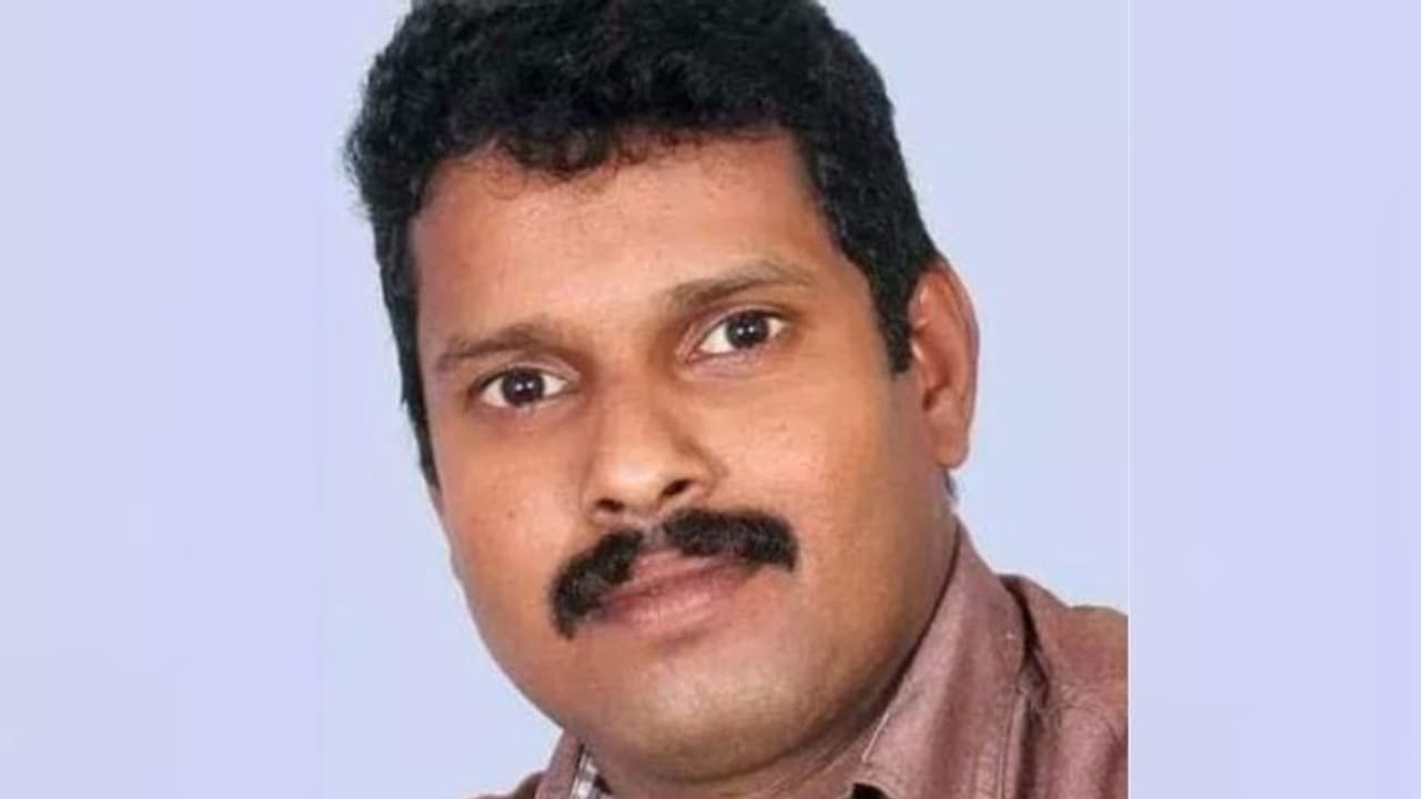 ടിപ്പർ ലോറി ബൈക്കിലിടിച്ച് യുവാവ് മരിച്ചു