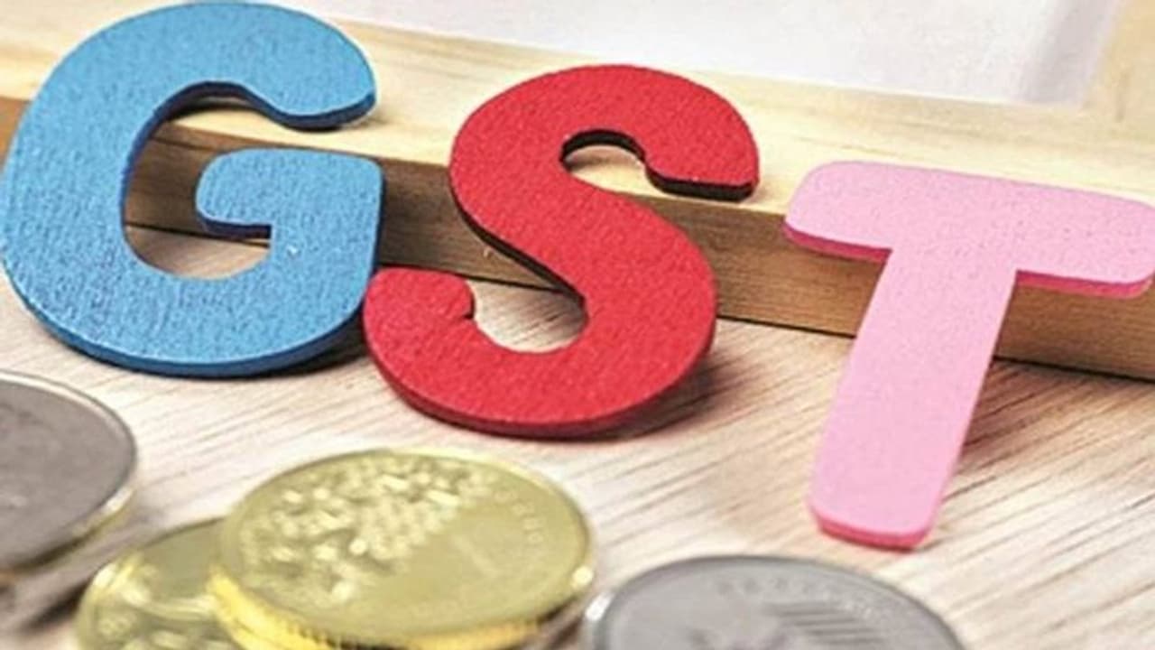 1 जनवरी से बदल जाएंगे GST रिटर्न के नियम, 94 लाख टैक्सपेयर्स पर होगा इसका असर 1 जनवरी से बदल जाएंगे GST रिटर्न के नियम, 94 लाख टैक्सपेयर्स पर होगा इसका असर