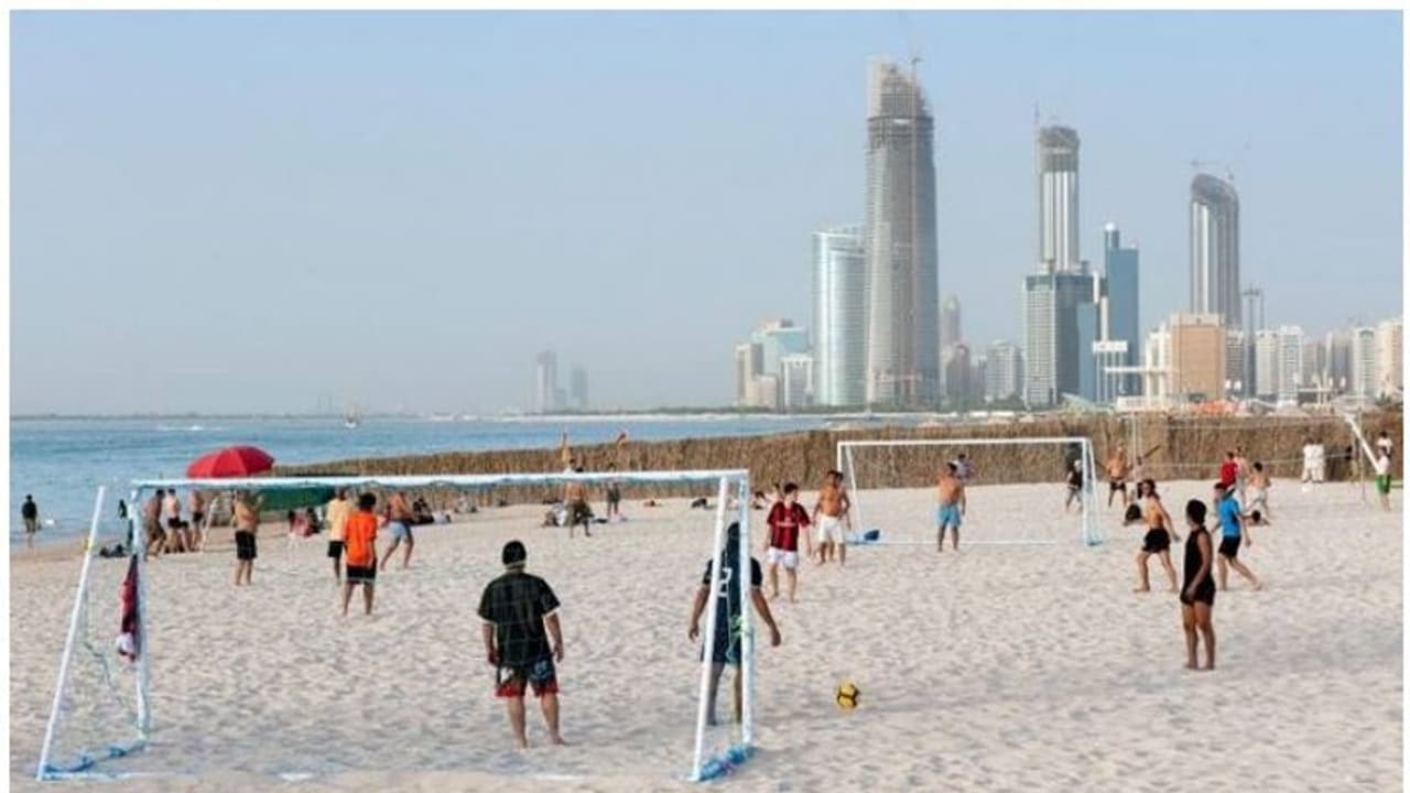 അബുദാബിയില് എല്ലാ പ്രവര്ത്തനങ്ങളും രണ്ടാഴ്ചക്കുള്ളില് പൂര്ണമായും പുനരാരംഭിക്കുമെന്ന് അധികൃതര് അബുദാബിയില് എല്ലാ പ്രവര്ത്തനങ്ങളും രണ്ടാഴ്ചക്കുള്ളില് പൂര്ണമായും പുനരാരംഭിക്കുമെന്ന് അധികൃതര്