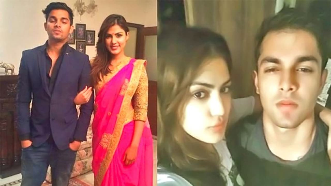 ड्रग्स मामले में रिया चक्रवर्ती के भाई शोविक को मिली क्लीन चिट, NDPS कोर्ट ने नकारा ड्रग्स तस्करी का मामला ड्रग्स मामले में रिया चक्रवर्ती के भाई शोविक को मिली क्लीन चिट, NDPS कोर्ट ने नकारा ड्रग्स तस्करी का मामला