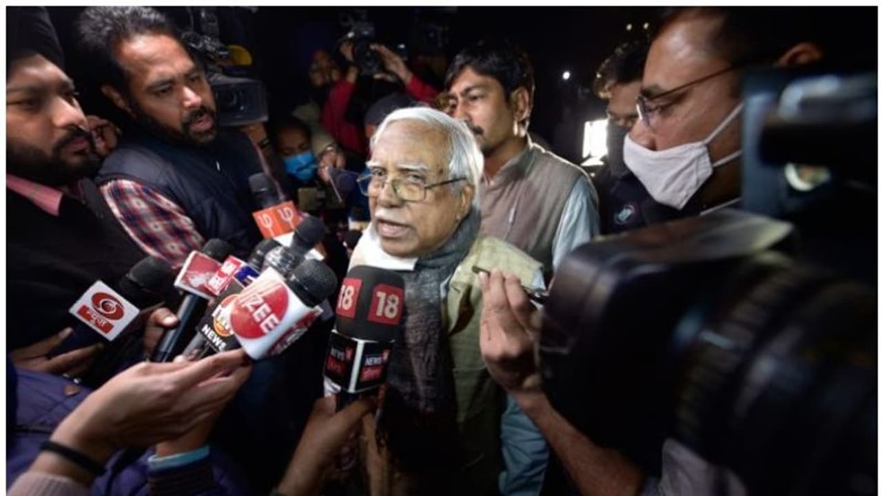 ദില്ലിയിലെ കർഷകസമരത്തിന്റെ മുഖമായി മാറുന്ന ഹന്നാൻ മൊല്ല എന്ന കിസാൻ സഭാ നേതാവ് ആരാണ് ?