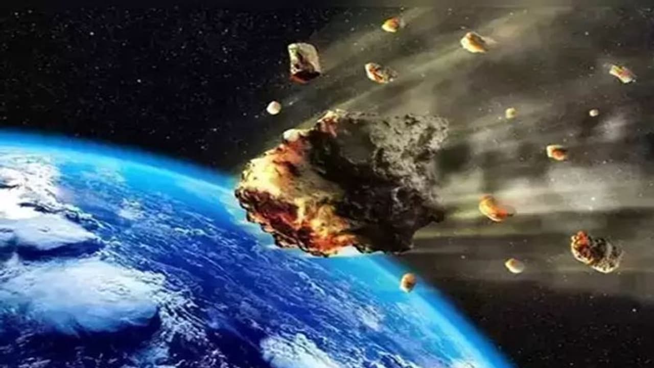 മണിക്കൂറില് 94208 കിലോമീറ്റര് വേഗം; ഓണനാളില് ഭൂമിയുടെ സമീപത്ത് കൂടി കടന്നുപോകുന്നത് വമ്പന് ഛിന്നഗ്രഹം മണിക്കൂറില് 94208 കിലോമീറ്റര് വേഗം; ഓണനാളില് ഭൂമിയുടെ സമീപത്ത് കൂടി കടന്നുപോകുന്നത് വമ്പന് ഛിന്നഗ്രഹം