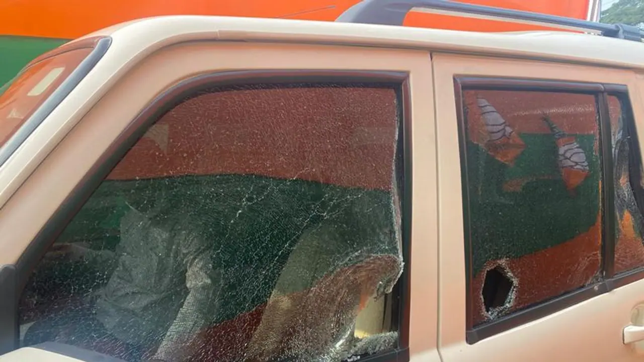 কেন্দ্র রাজ্য সংঘাত বেড়েই চলেছে, নাড্ডার কনভয় নিয়ে প্রশ্ন তুলে দিলেন তৃণমূল নেতা কল্যাণ বন্দ্যোপাধ্যায় কেন্দ্র রাজ্য সংঘাত বেড়েই চলেছে, নাড্ডার কনভয় নিয়ে প্রশ্ন তুলে দিলেন তৃণমূল নেতা কল্যাণ বন্দ্যোপাধ্যায়